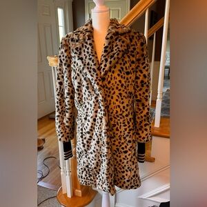 Cabi Josephine Women’s small Faux Fur Leopard Print Coat Luxurious Tan & black